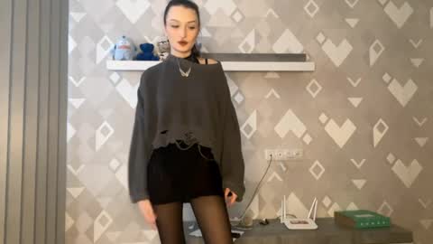 Snapshot of celinaimmel chatting on 05-07-26, 07:25 Eva online show from 05-07-26, 07:25