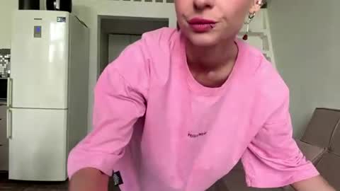 Snapshot of celineruppert chatting on 06-21-26, 01:19 Amilia online show from 06-21-26, 01:19