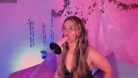 Hello guys my name is Sofi and Lizzie and  Vanessa online show from 11-09-25, 11:25