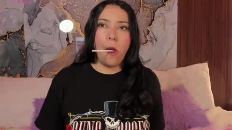 Hello guys my name is Sofi and Lizzie and  Vanessa online show from 02-23-26, 08:39