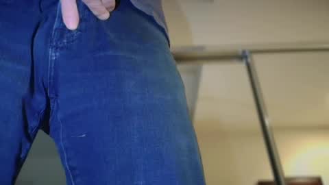 Centerfield online show from 10-01-25, 03:40