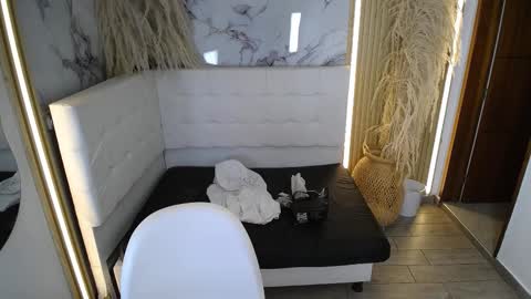 Cerecita  online show from 01-06-26, 11:58