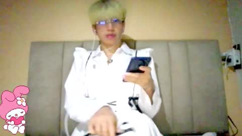 Snapshot of cerecitauwu chatting on 10-01-25, 04:07 Cherry online show from 10-01-25, 04:07