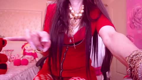 Snapshot of cerisedodd chatting on 02-26-25, 12:38 Cerise online show from 02-26-25, 12:38