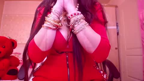 Snapshot of cerisedodd chatting on 03-08-25, 06:32 Cerise online show from 03-08-25, 06:32