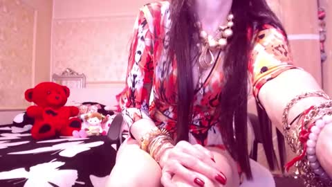 Snapshot of cerisedodd chatting on 11-14-25, 12:42 Cerise online show from 11-14-25, 12:42