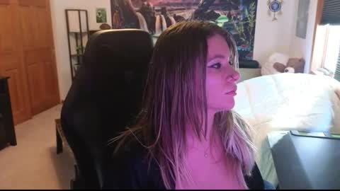 Snapshot of cessprinn chatting on 02-04-26, 07:31 Marie online show from 02-04-26, 07:31