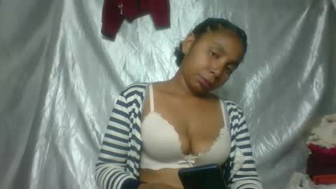 Snapshot of cettehot chatting on 10-05-25, 08:40 cette soa online show from 10-05-25, 08:40