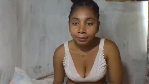 Snapshot of cettehot chatting on 11-15-25, 09:39 cette soa online show from 11-15-25, 09:39