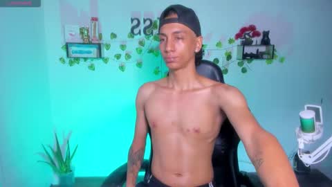 Snapshot of cfiscm chatting on 02-10-26, 04:22 NAMOR online show from 02-10-26, 04:22