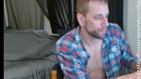 cguffey2284 online show from 02-01-26, 01:09