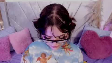 Snapshot of chaarlotte_1 chatting on 06-22-26, 05:10 charlotte online show from 06-22-26, 05:10