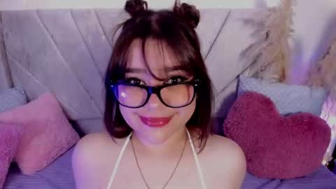 Snapshot of chaarlotte_1 chatting on 06-26-26, 06:01 charlotte online show from 06-26-26, 06:01