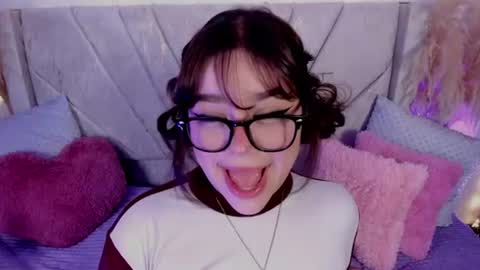 Snapshot of chaarlotte_1 chatting on 07-19-26, 11:36 charlotte online show from 07-19-26, 11:36