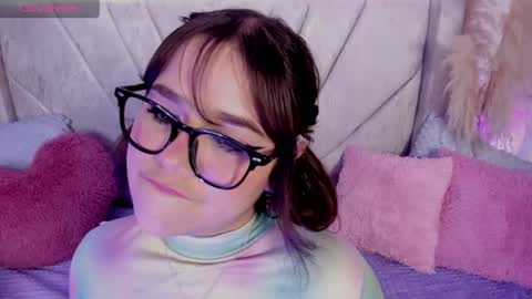 Snapshot of chaarlotte_1 chatting on 07-28-26, 04:05 charlotte online show from 07-28-26, 04:05
