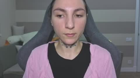 Snapshot of chabibiann chatting on 05-16-26, 06:21 Kate online show from 05-16-26, 06:21
