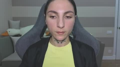 Snapshot of chabibiann chatting on 06-19-26, 06:12 Kate online show from 06-19-26, 06:12