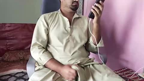 Snapshot of chadipluskhangarh chatting on 02-18-26, 08:10 Stormydick online show from 02-18-26, 08:10