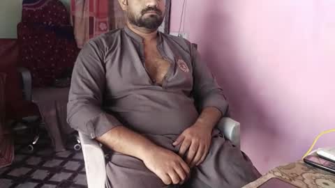 Snapshot of chadipluskhangarh chatting on 04-09-26, 06:30 Stormydick online show from 04-09-26, 06:30