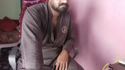 Snapshot of chadipluskhangarh chatting on 04-10-26, 06:40 Stormydick online show from 04-10-26, 06:40