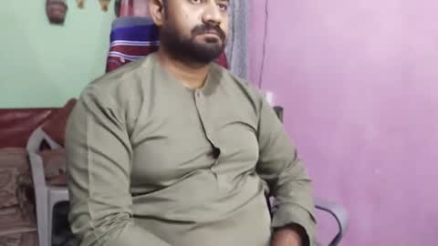 Snapshot of chadipluskhangarh chatting on 04-10-26, 06:45 Stormydick online show from 04-10-26, 06:45