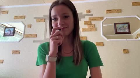 Snapshot of chaesoffel chatting on 05-28-26, 08:11 Luna online show from 05-28-26, 08:11