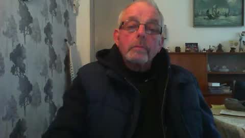 Snapshot of champers37 chatting on 01-28-25, 02:21 Champers online show from 01-28-25, 02:21