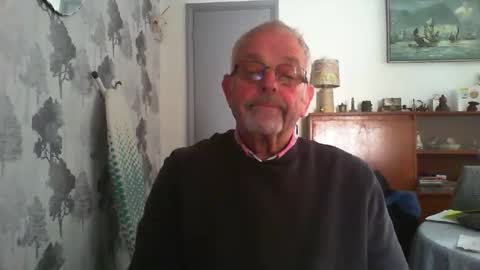Snapshot of champers37 chatting on 05-13-26, 08:55 Champers online show from 05-13-26, 08:55