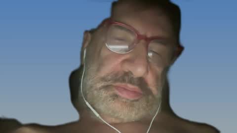 Snapshot of champsex305610 chatting on 02-08-25, 06:33 champsex305610 online show from 02-08-25, 06:33