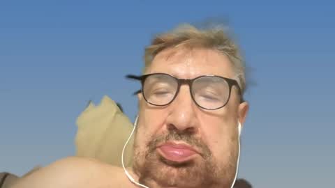 Snapshot of champsex305610 chatting on 03-05-25, 07:06 champsex305610 online show from 03-05-25, 07:06