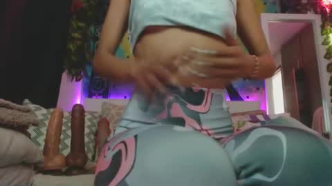 Snapshot of chaneel_ chatting on 10-17-25, 08:33 Chanel M. online show from 10-17-25, 08:33