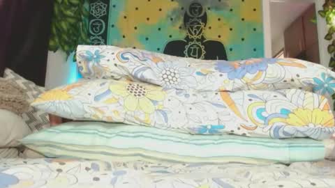 Snapshot of chaneel_ chatting on 11-15-25, 08:16 Chanel M. online show from 11-15-25, 08:16