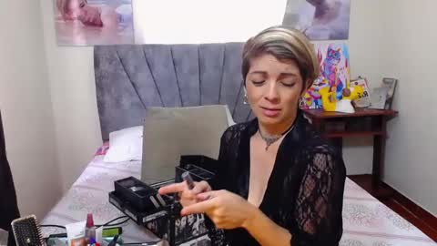 chanel online show from 09-17-25, 01:35