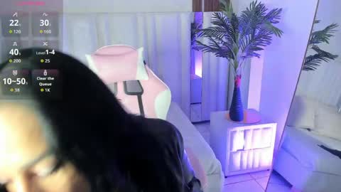 Snapshot of chanel_watson chatting on 05-10-26, 04:06 CHANEL online show from 05-10-26, 04:06