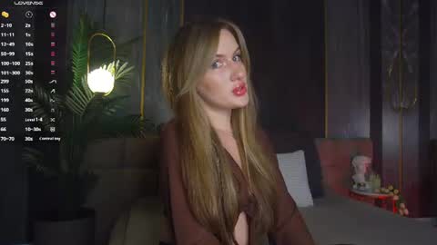 Snapshot of chanelmay chatting on 07-12-26, 06:26 Chanel online show from 07-12-26, 06:26