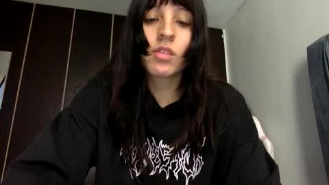 Snapshot of chanelsexyy chatting on 05-08-26, 05:29 Viviana 3 online show from 05-08-26, 05:29