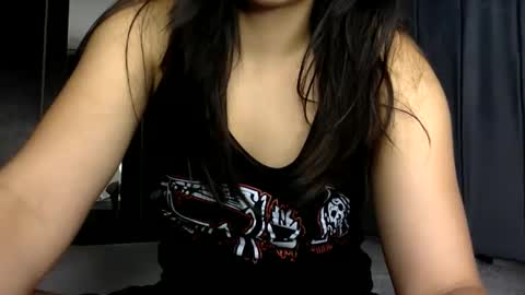 Snapshot of chanelsexyy chatting on 05-26-26, 09:00 Viviana 3 online show from 05-26-26, 09:00