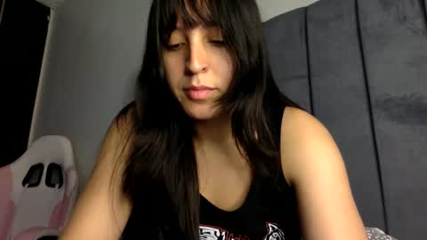 Snapshot of chanelsexyy chatting on 05-27-26, 01:57 Viviana 3 online show from 05-27-26, 01:57