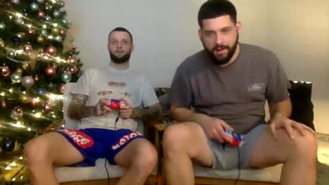 Snapshot of change340 chatting on 12-20-24, 01:58 TATS AND TANNED online show from 12-20-24, 01:58