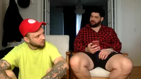 Snapshot of change340 chatting on 02-15-26, 02:58 TATS AND TANNED online show from 02-15-26, 02:58