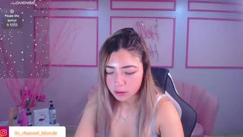 channel_blonde_a online show from 01-11-25, 07:49