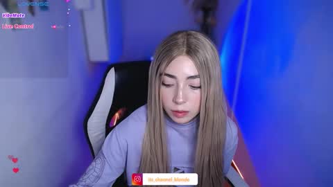 channel_blonde_a online show from 11-27-25, 07:49