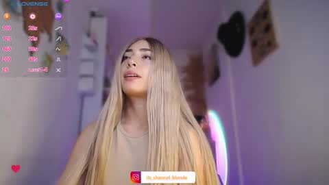 channel_blonde_a online show from 12-05-25, 06:26