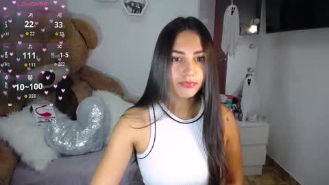 Snapshot of channelrose_1 chatting on 10-14-25, 04:24 Isabella online show from 10-14-25, 04:24