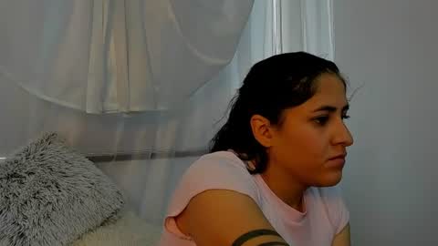 Snapshot of chantal_adams0 chatting on 07-11-26, 01:58 chantal online show from 07-11-26, 01:58