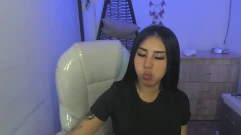 Chantall online show from 11-28-25, 04:26