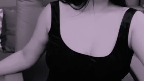 The Queen online show from 12-29-24, 08:22