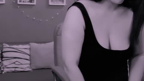 The Queen online show from 12-29-24, 10:57