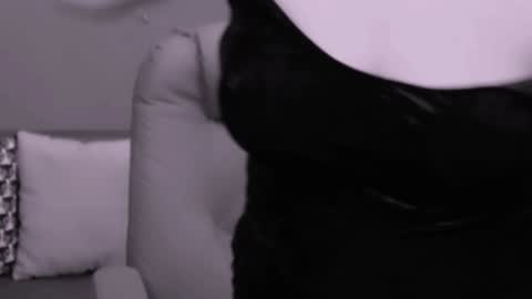 The Queen online show from 01-26-25, 07:09