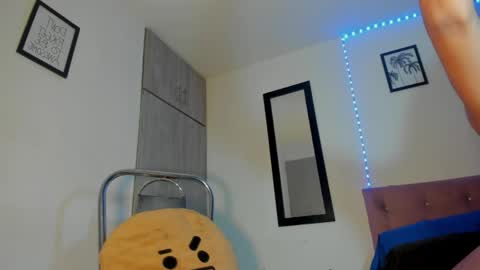 Snapshot of chantellebony chatting on 05-26-26, 04:41 chantellebony online show from 05-26-26, 04:41